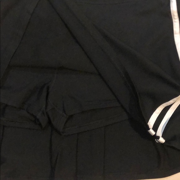 VICTORIA SECRET Sport RUN/ FUN SKIRT. SZ M - Picture 7 of 8
